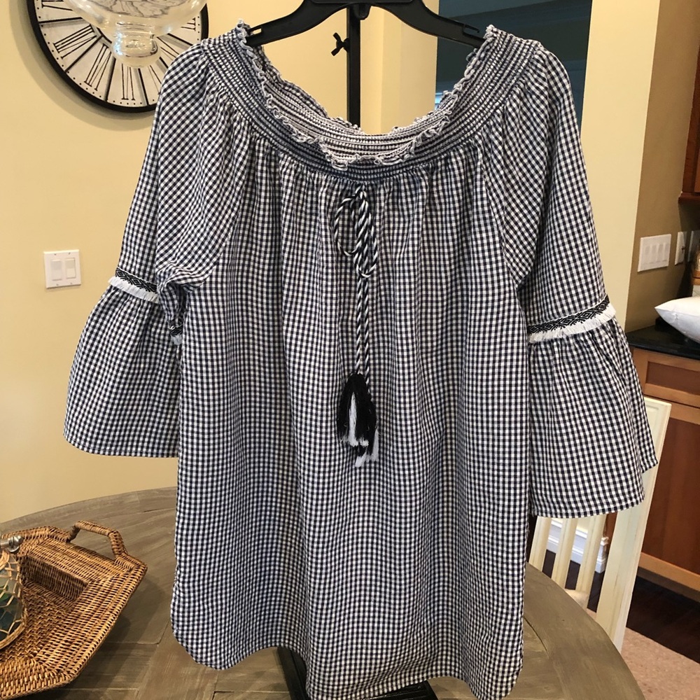Studio West tunic top